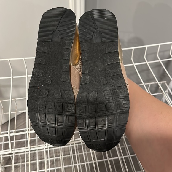 Shoedazzle Toni Sneakers - Picture 5 of 6